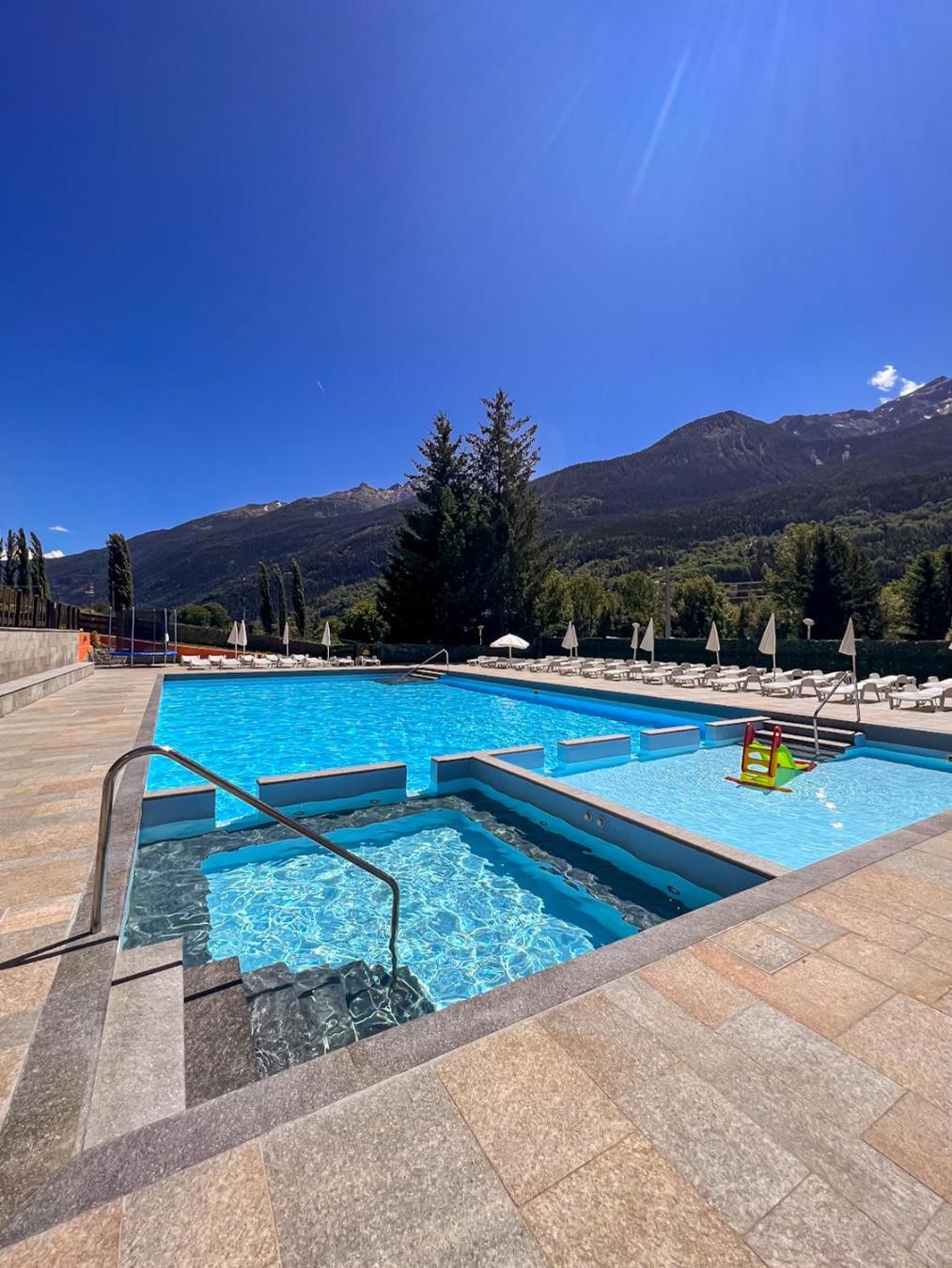 Bijoux Des Alpes - Mont Blanc Village La Salle Ngoại thất bức ảnh