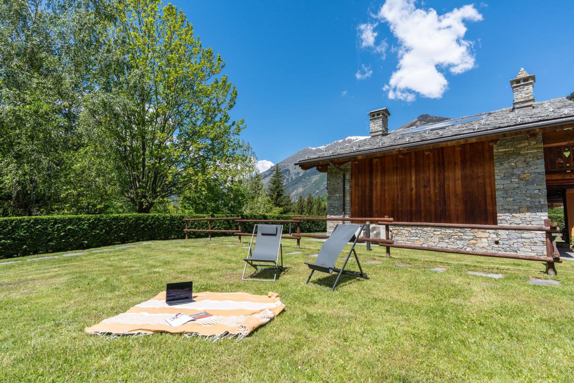 Bijoux Des Alpes - Mont Blanc Village La Salle Ngoại thất bức ảnh